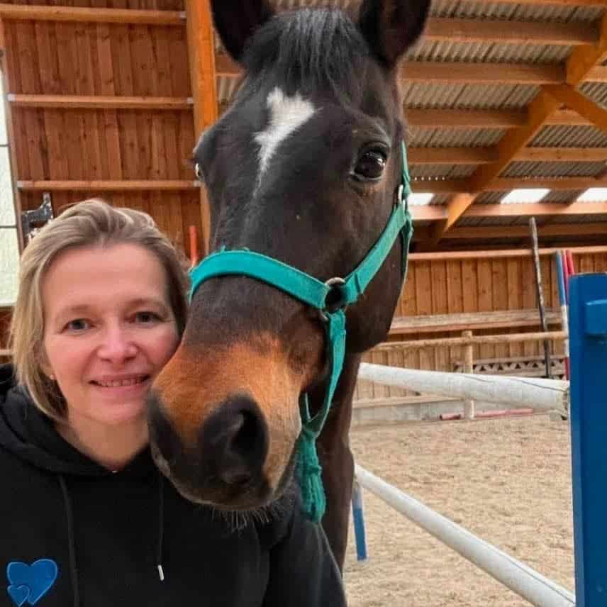 Carole Hanriot : photo portrait dans l'Annuaire Equicoach